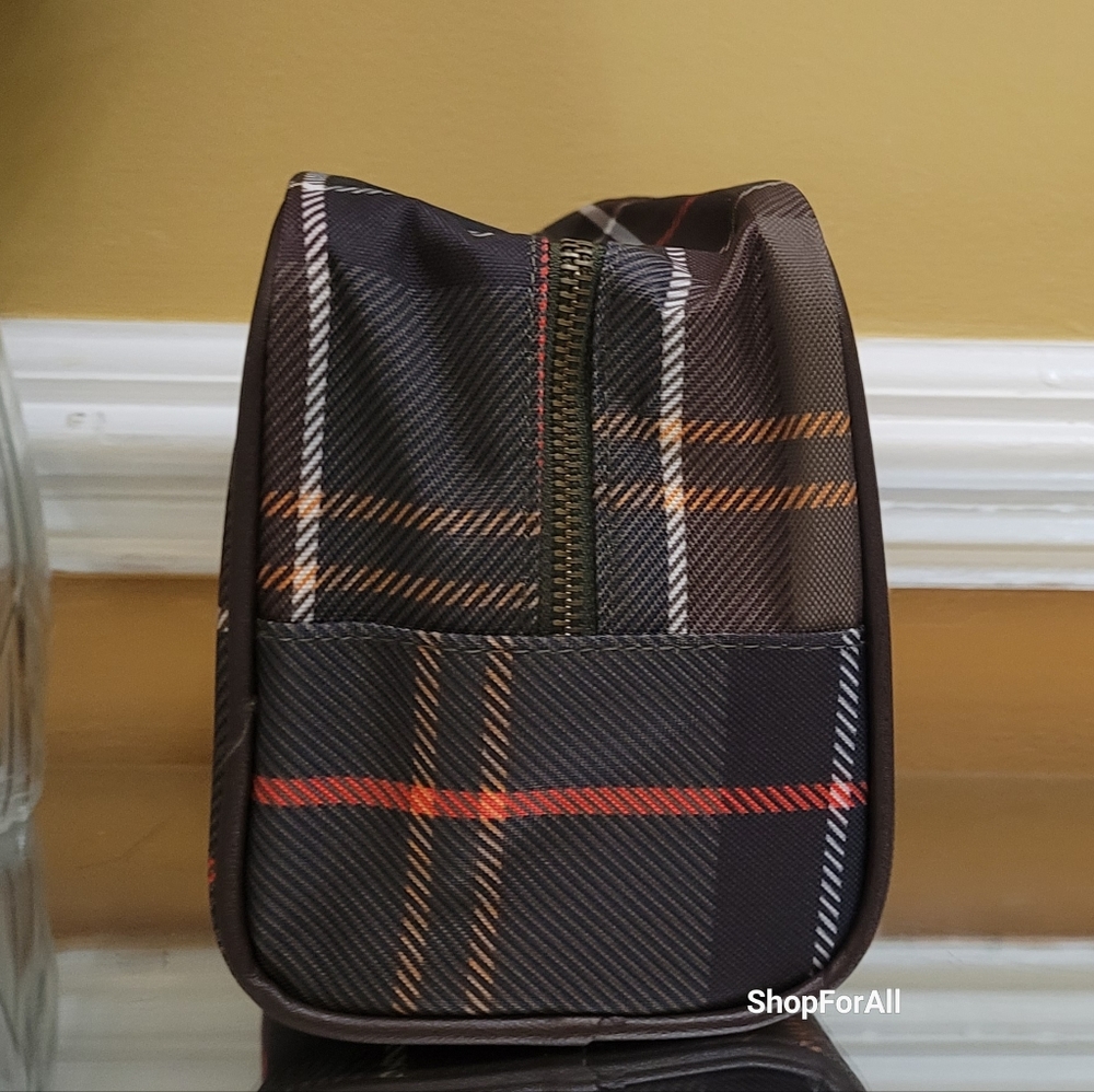 Barbour - Picture 5 of 10